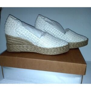 Andre Assous Espadrille Wedge Sz 8M 1114-06 White shoes "Patti' platfrom NEW $96